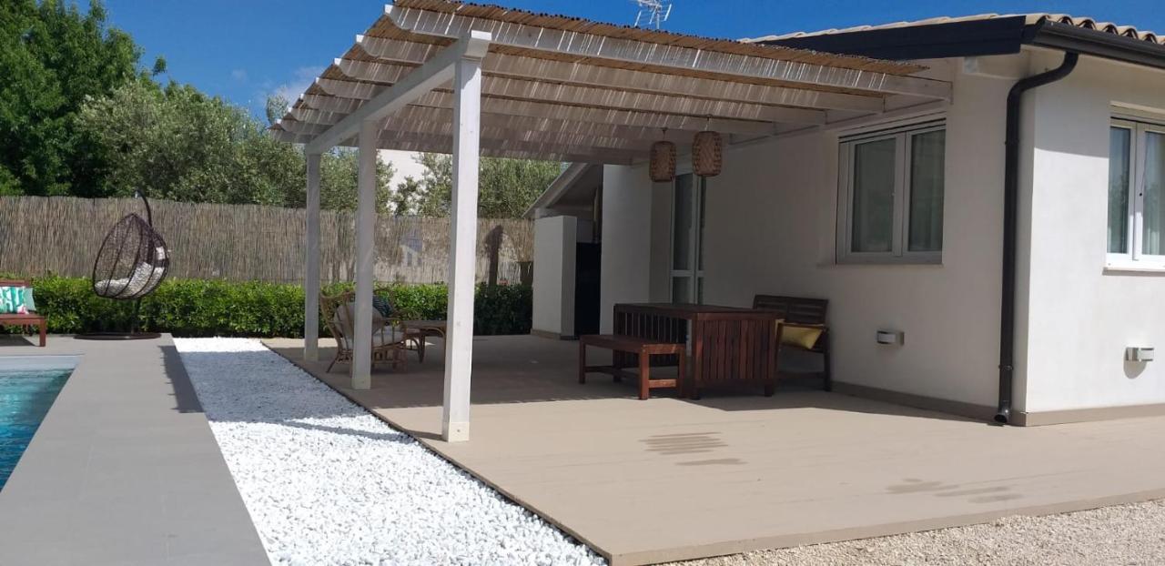 Villa Federica Con Piscina/With Pool Santa Maria Del Focallo Exterior foto